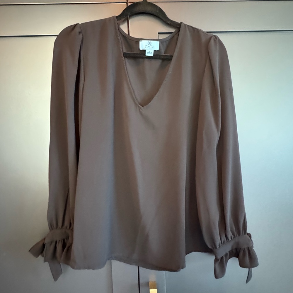 New CeCe black blouse